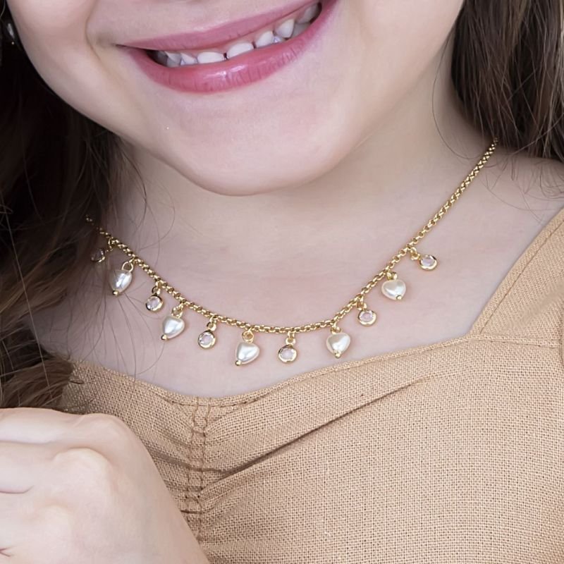 COLAR INFANTIL CORAÇÃO DE PÉROLA COM ZIRCONIAS BANHADO EM OURO