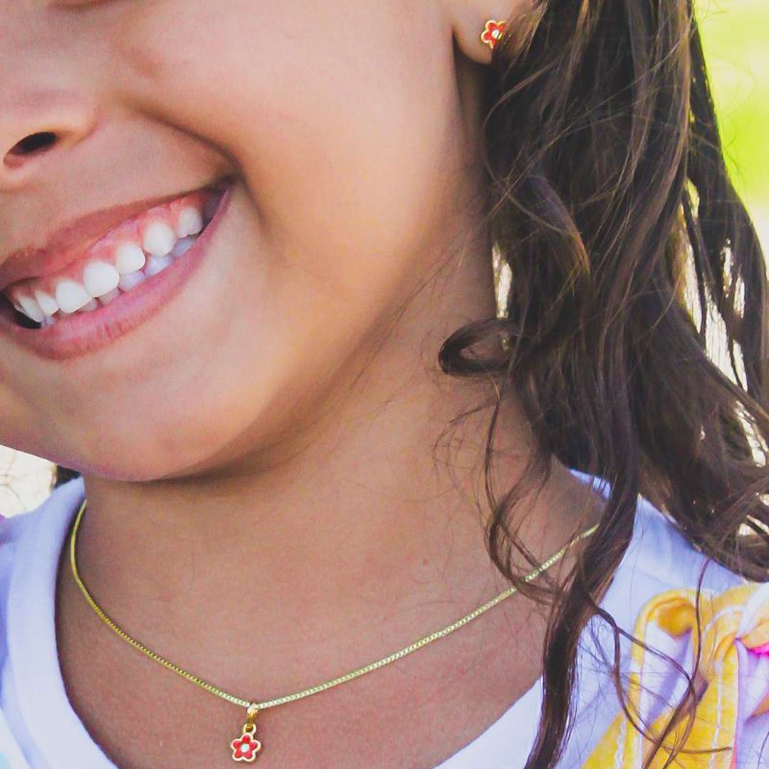 BRINCO E COLAR FLORZINHA RESINADA - BANHADO À OURO