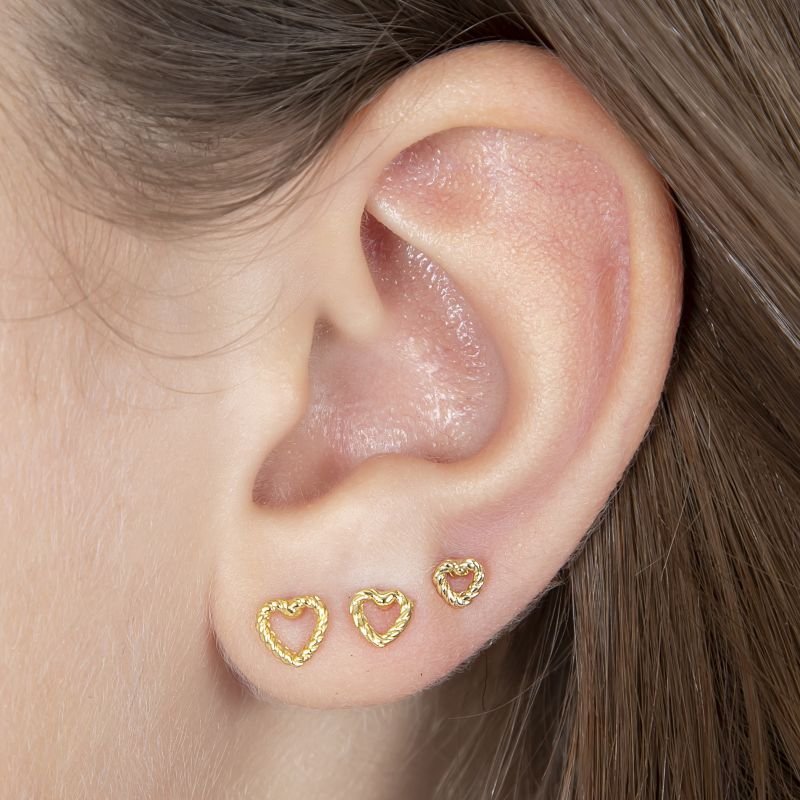 BRINCO TRIO DE CORAÇÕES TORCIDOS - BANHADO EM OURO