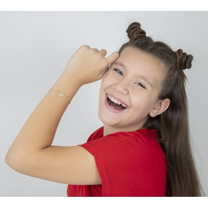 PULSEIRA INFANTIL DE CORAÇÃO VAZADO COM PÉROLAS NAS LATERAIS