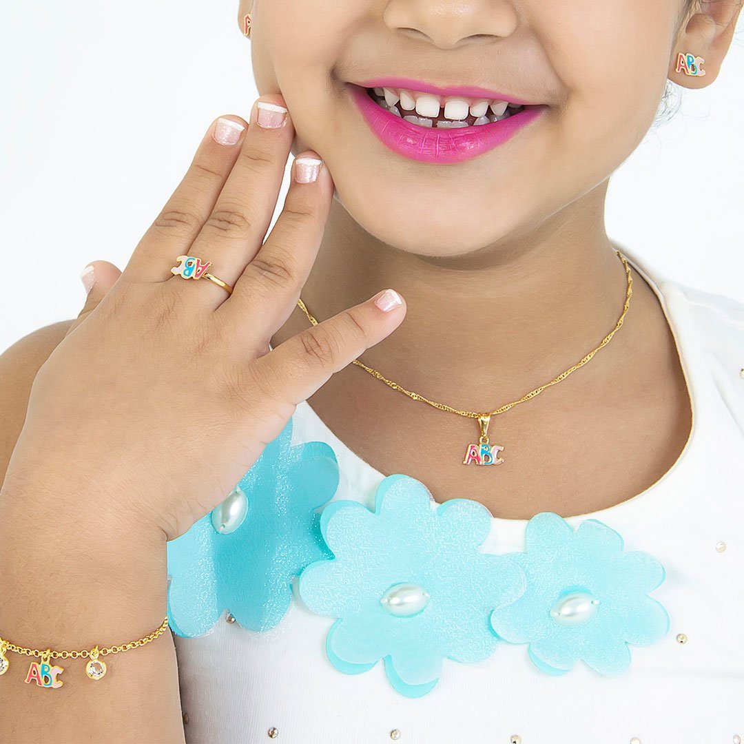 PULSEIRA INFANTIL ABC RESINADO COM PEDRAS BANHADO A OURO
