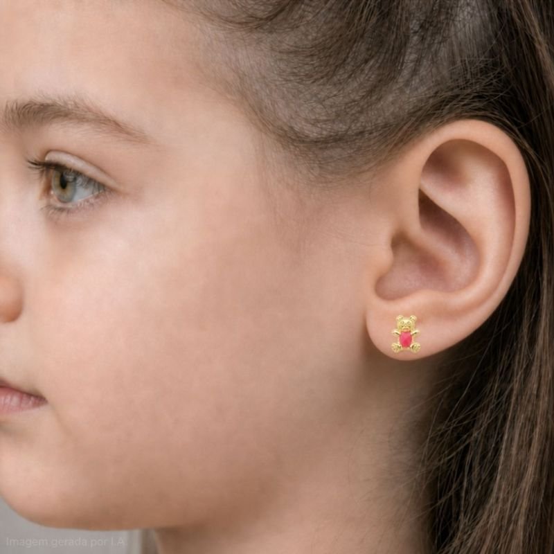 BRINCO FIXO INFANTIL URSINHO RESINADO BANHADO EM OURO