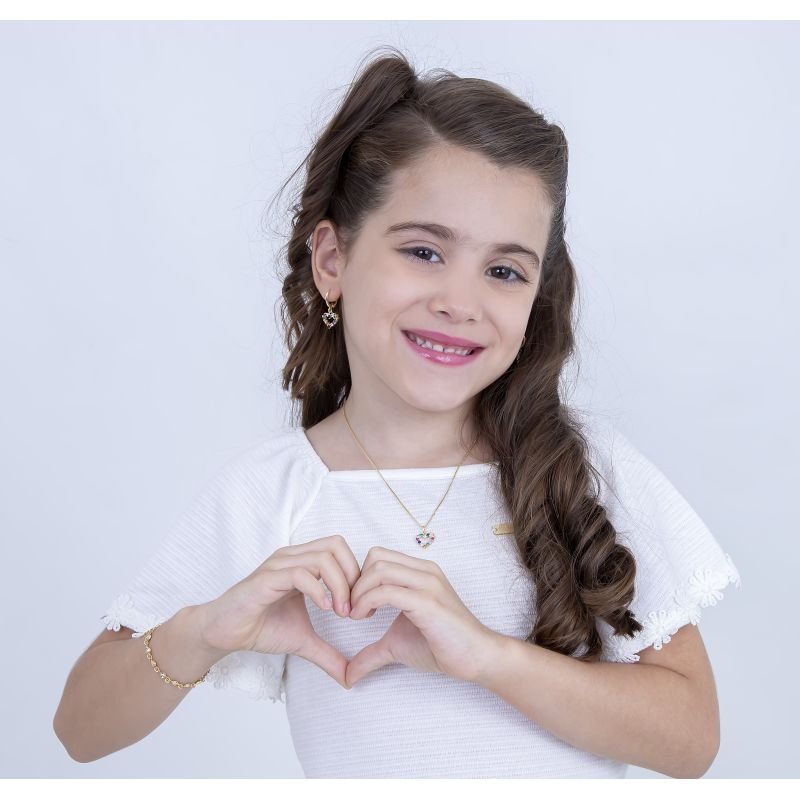 COLAR INFANTIL CORAÇÃO CRAVEJADO DETALHE COROA BANHADO EM OURO
