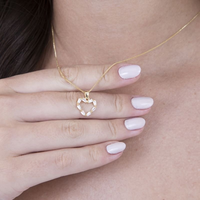 CONJUNTO BRINCO E COLAR CORAÇÃO ZIRCONIA TRAPÉZIO BANHADO EM OURO