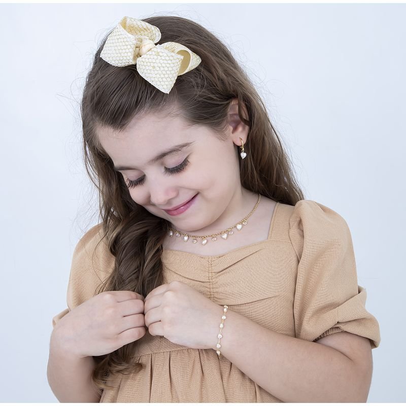 PULSEIRA INFANTIL CORAÇÃO DE PÉROLA BANHADO EM OURO